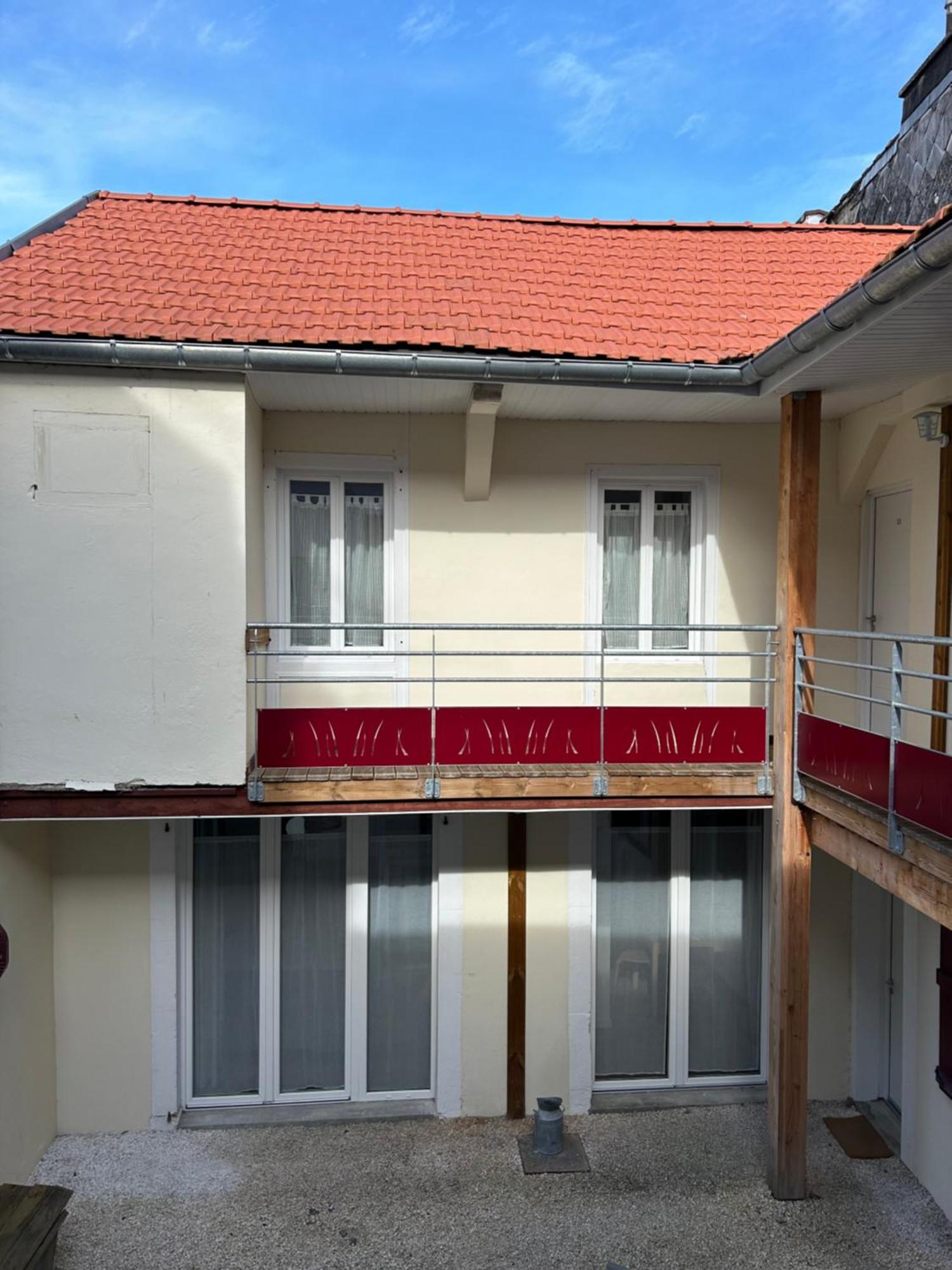 Le Patio : Appartement Chic 3 Chambres Au Coeur De Pau Exterior photo